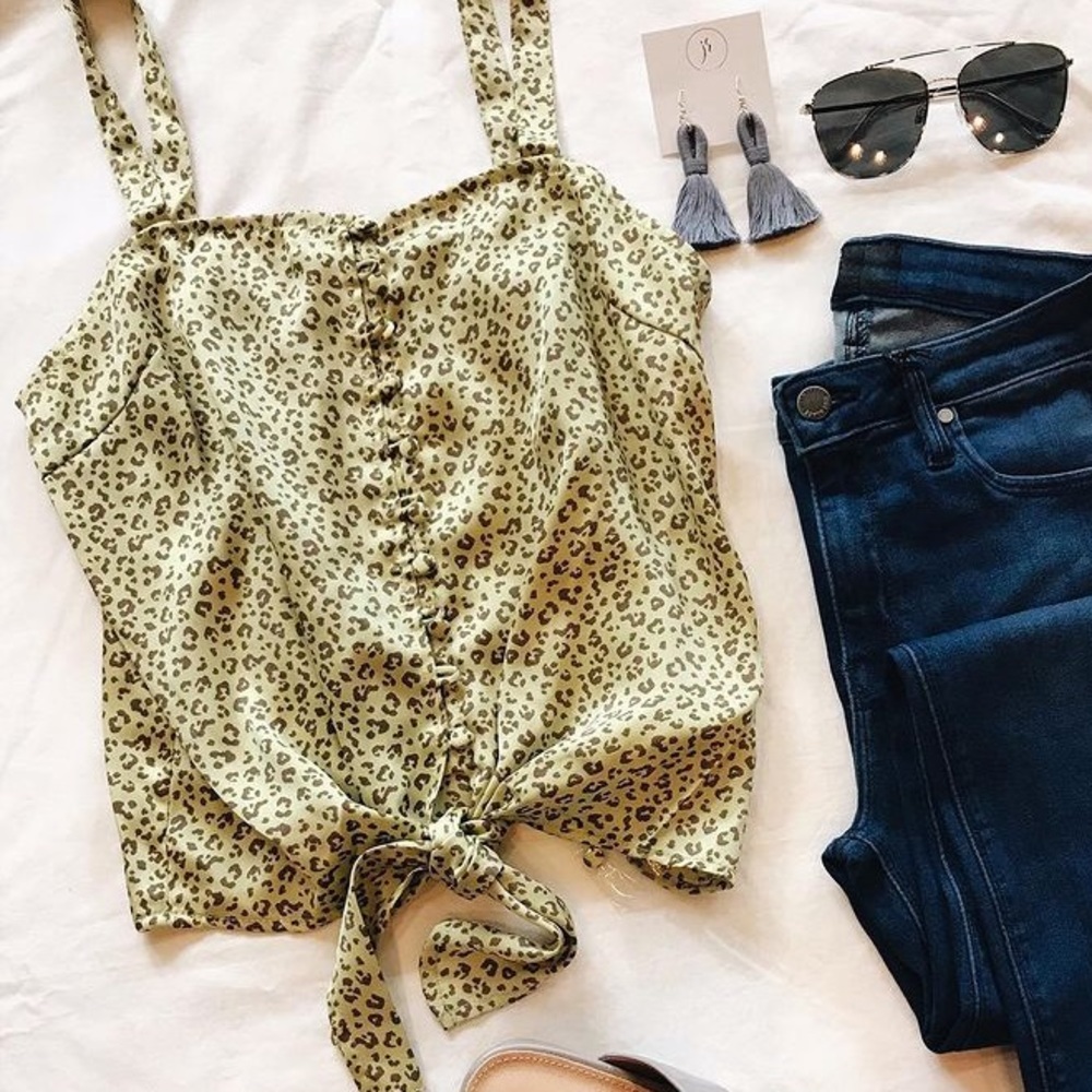 Leopard tie front tank